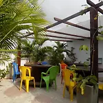 Hostal Caracoles
