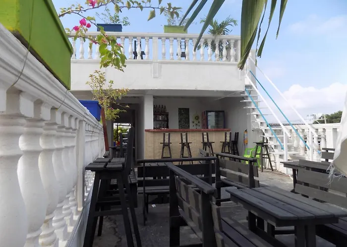 Hostal Caracoles