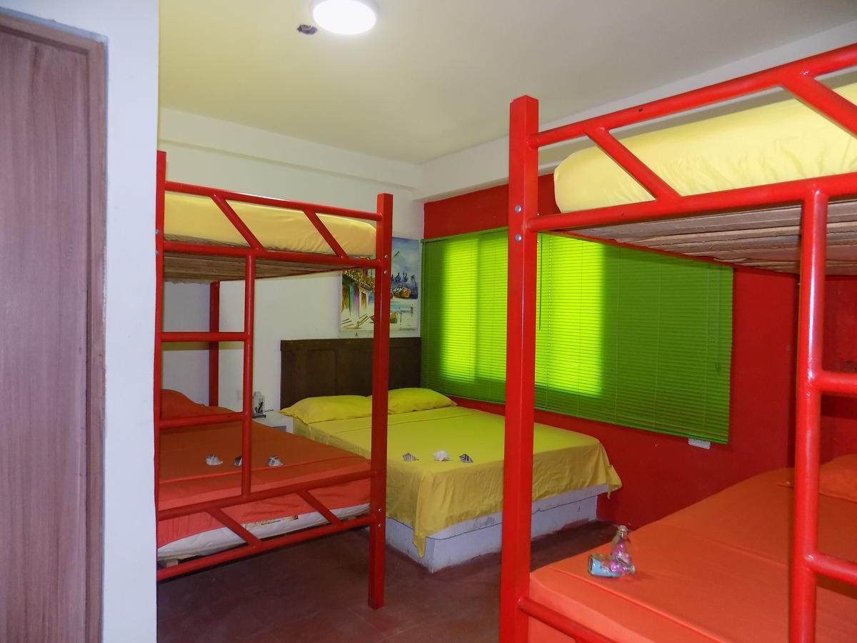 Hostal Caracoles *