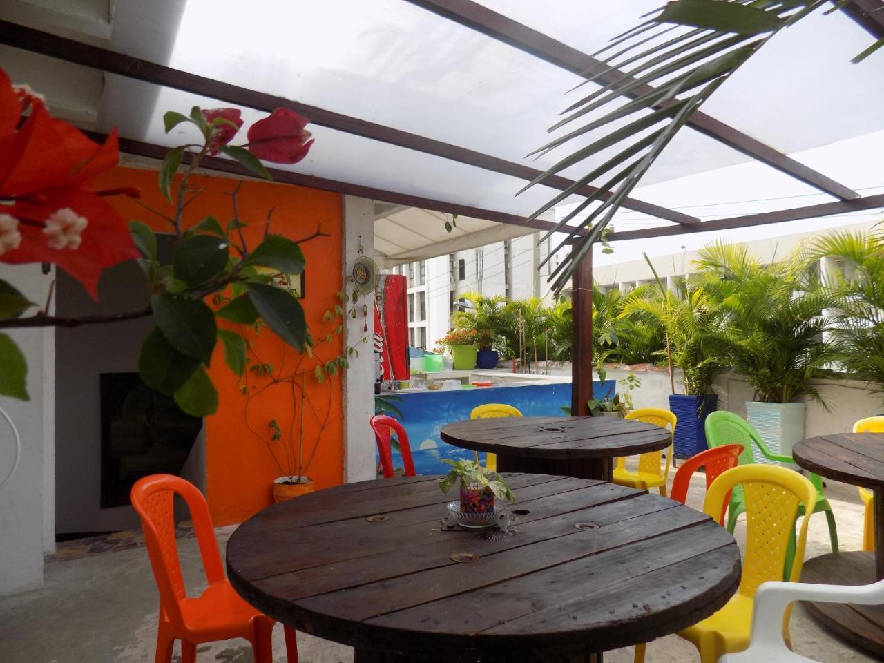 Hostal Caracoles *